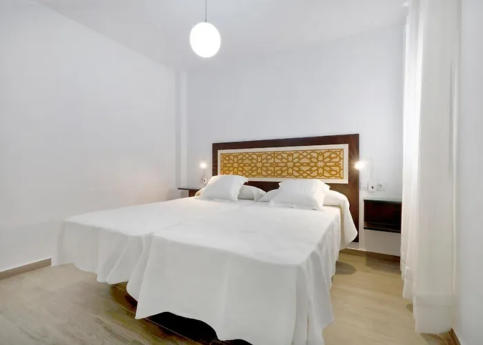 Tejon Y Marin, Nuevo En Casco Antiguo * Κόρδοβα